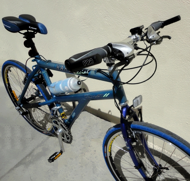 Bicicleta Two Hard Special - Shimano Deore Alivio Acera