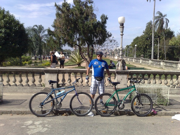 Sarmento Campos - Bike Two Hard - categoria urbana, configurada para asfalto